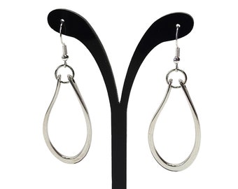 Boucles d’oreilles en forme de larme asymétrique en argent, Bijoux géométriques, Boucles d’oreilles pendantes minimalistes, Boucles d’oreilles pendantes, Boucles d’oreilles élégantes au quotidien, Cadeau pour elle