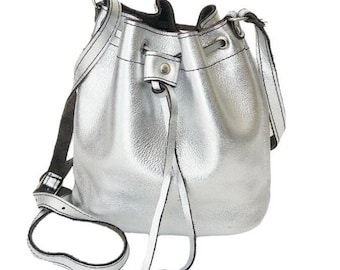 Τσάντα δερμάτινο ασημί πουγκί  / Bucket silver Leather bag