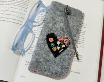 Grey felt eyeglass case decorated with applique heart, gift for women and Mother's day