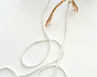 Beaded sunglasses chain, Eyewear holder, Sunglasses necklace, White beaded glasses holder, Sunglasses white strap, Eyeglasses beaded cord