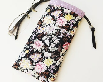 Θήκη για γυαλιά μαύρη φλοράλ και μωβ πουά  Handmade fabric case