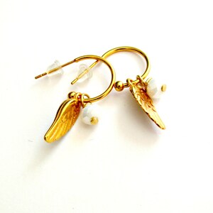 Gold hoop feather earrings, Hoop earrings, Small hoop earrings, Danty Tiny hoop earrings, Gold boho earrings, Gift for her, Dainty earrings