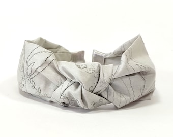 Στέκα με κόμπο γκρι με κέντημα  Grey knotted satin headband