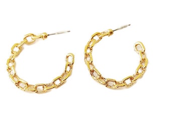 Επίχρυσα σκουλαρίκια με μαργαριτάρια / Gold earrings with freshwater pearls