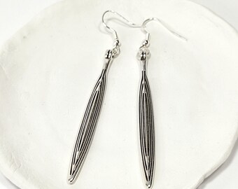 Σκουλαρίκια επάργυρα λεπτά φύλλα / Silver long earrings