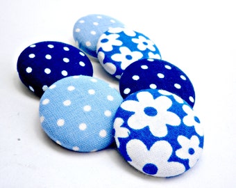 Blue covered buttons - Florals buttons - Polka dots buttons -Sewing buttons -Blue flowers butttons - Size 36 22mm buttons - Navy bluebuttons