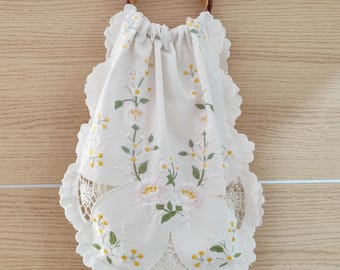 White floral embroidered bag, Handmade upcycled vintage doily handbag, Romantic summer bag