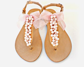 Σανδάλια με ροζ πέρλες και φιόγκο / Leather Greek sandals decorated with pink pearls sandals