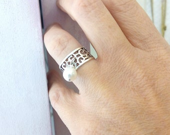 Δαχτυλίδι ασημί με μαργαριτάρι / Silver ring with freswater pearl