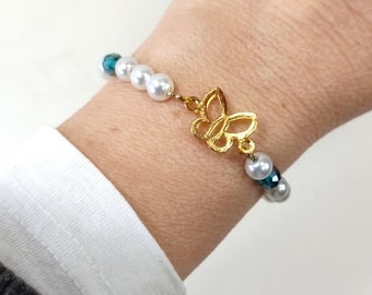 Βραχιόλι με επίχρυση πεταλούδα και πέρλες / Pearl bracelet with gold butterfly