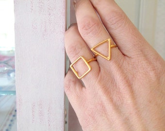 Επίχρυσο δαχτυλίδι τρίγωνο / Gold triangle ring