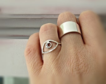 Silver evil eye ring, Evil Eye Protection Ring, Minimalist ring, Evil Eye Ring, Band Ring, Adjustable ring, Minimalist jewelry, Simple ring