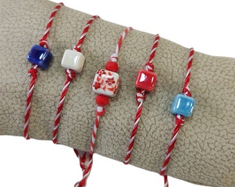 Βραχιόλι Μάρτης με κεραμικό κύβο /  Martaki Red and white string with red cube bracelet