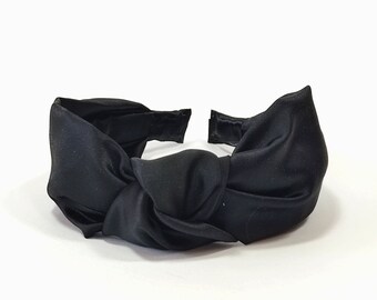 Στέκα με κόμπο σατέν μαύρη    Black knotted satin headband