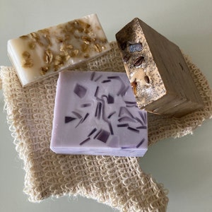 Zelfgemaakte Zeep- set van 3 zepen met Natural Bath Mitt- Geitenmelk Zeep- Arganolie zeep- Natuurlijke zeep