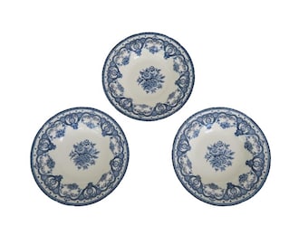 Antique Kent England Blue and White Flow Porcelain Bowl Set of 3
