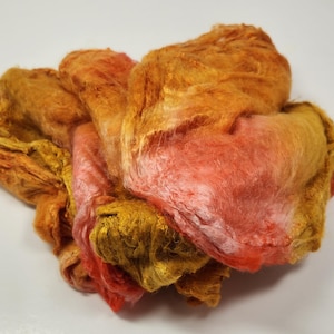 Hand Dyed Mawata Silk Hankies Mulberry Silk for Nuno Felting Spinning Knitting Weaving Textile Arts 0.5oz Hot Hot Hot