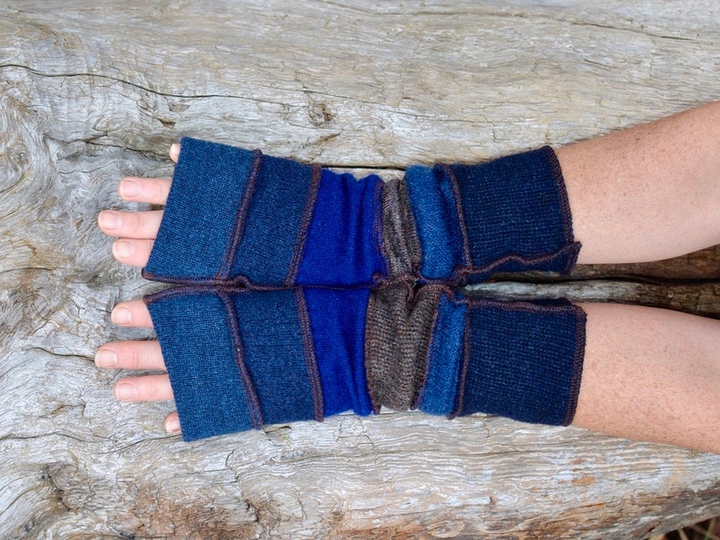 Magnifiques chauffe-poignets dans des tons de bleu et de marron, laine, cachemire, acrylique, gants pour femme, cadeau pour elle image 1