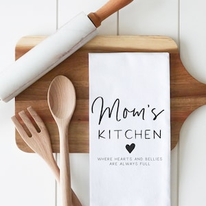 Personalized Mom's Kitchen Tea Towel Personalized Mother's Day Gift Gift for Mom Dish Towel Kitchen Decor Flour Sack Towel image 1