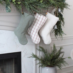 Calcetines navideños tradicionales / Calcetines familiares hechos a mano / Calcetines navideños modernos de estilo rústico / Calcetines para las fiestas