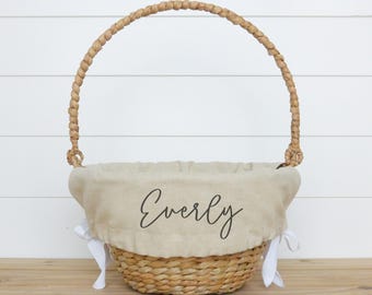 Fodera per cestino pasquale personalizzata / Monogramma personalizzato per bambino o bambina, lacci regolabili, adatta a cestini fino a 15,5 pollici