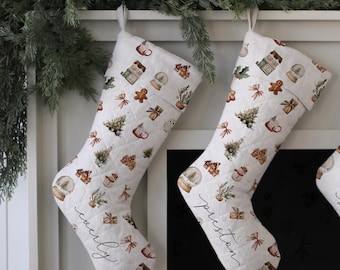 Calcetines navideños personalizados para niños / Calcetines navideños personalizados con nombre para la familia / Calcetín acolchado con nombre / Decoración navideña rústica de granja