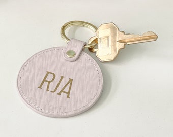 Round car key ring leather round personalized key fob monogram sweet 16 keychain for birthday gift for sweet 16 personalize key chain small