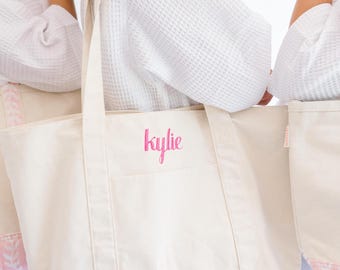 Matching tote for bridesmaid gift monogrammed tote bag for bachelorette party gift bag with embroidery for bridal party present with name