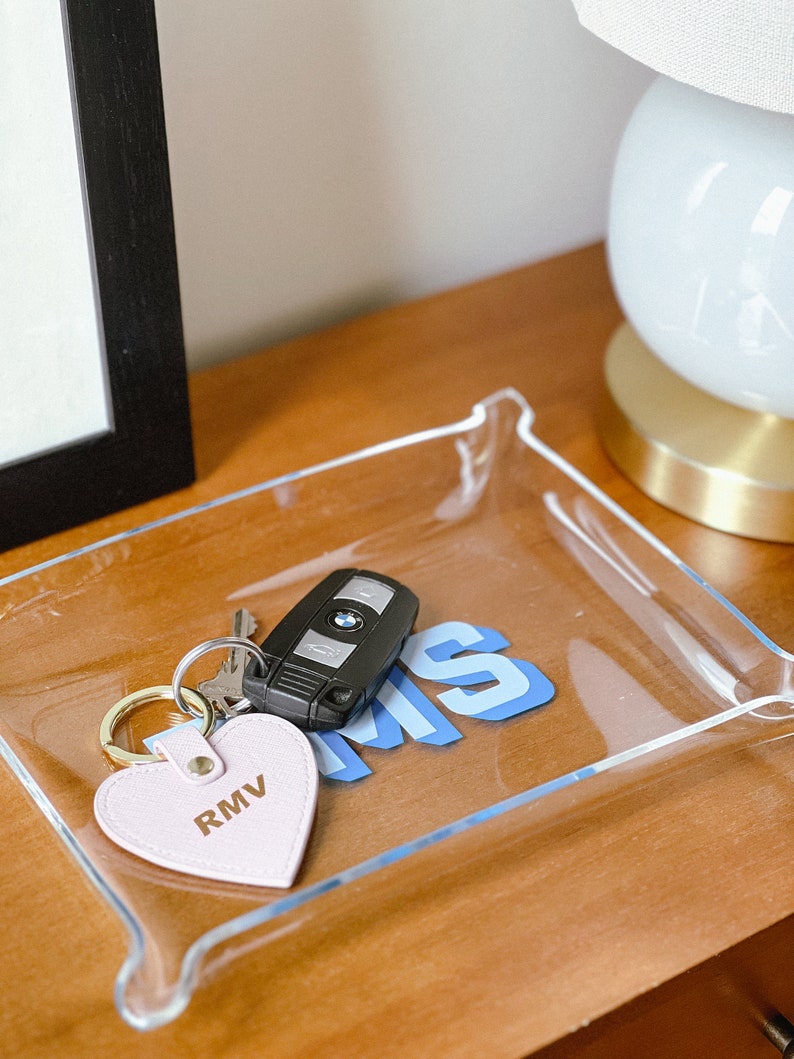 Personalized gift for her monogram keychain heart leather heart embossed keyring with initial monogrammed key chain for new home gift car