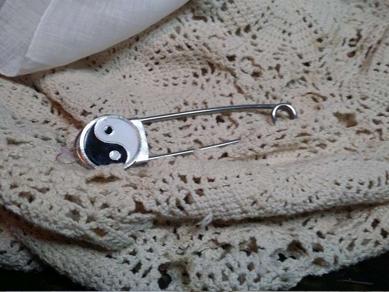 Pin Decoration Large Finding 5 inch safety pin Safety pin Balance Ying Yang Gift Silver