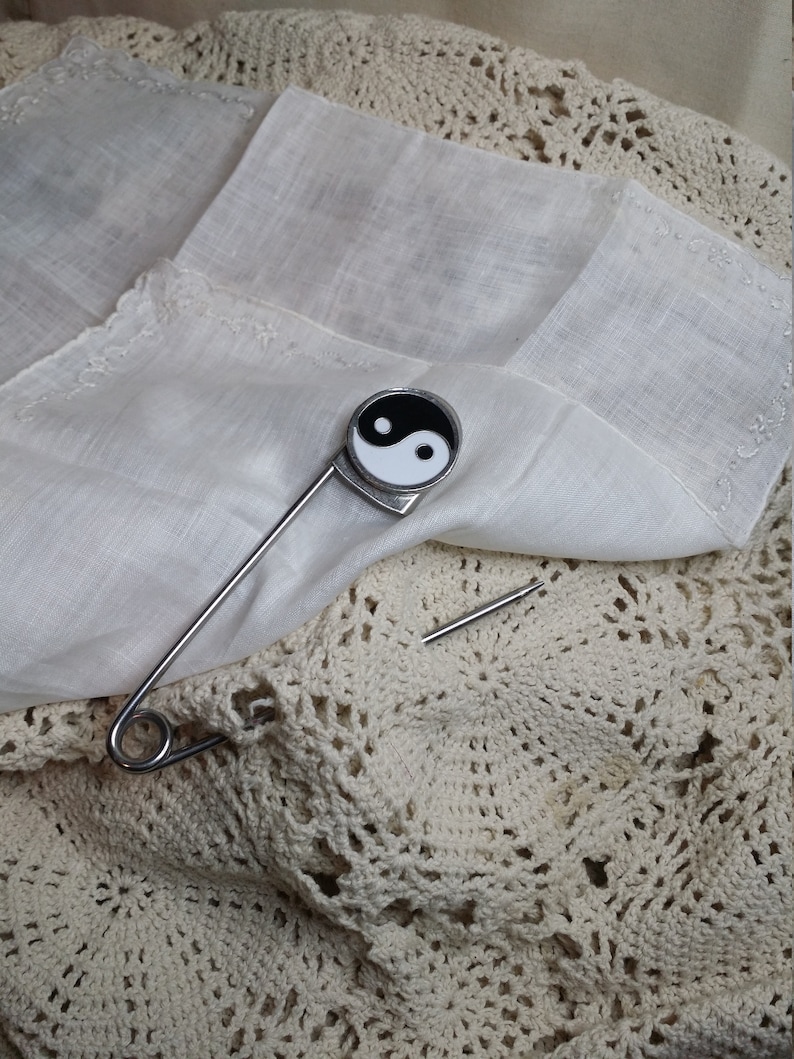 Pin Decoration Large Finding 5 inch safety pin Safety pin Balance Ying Yang Gift Silver