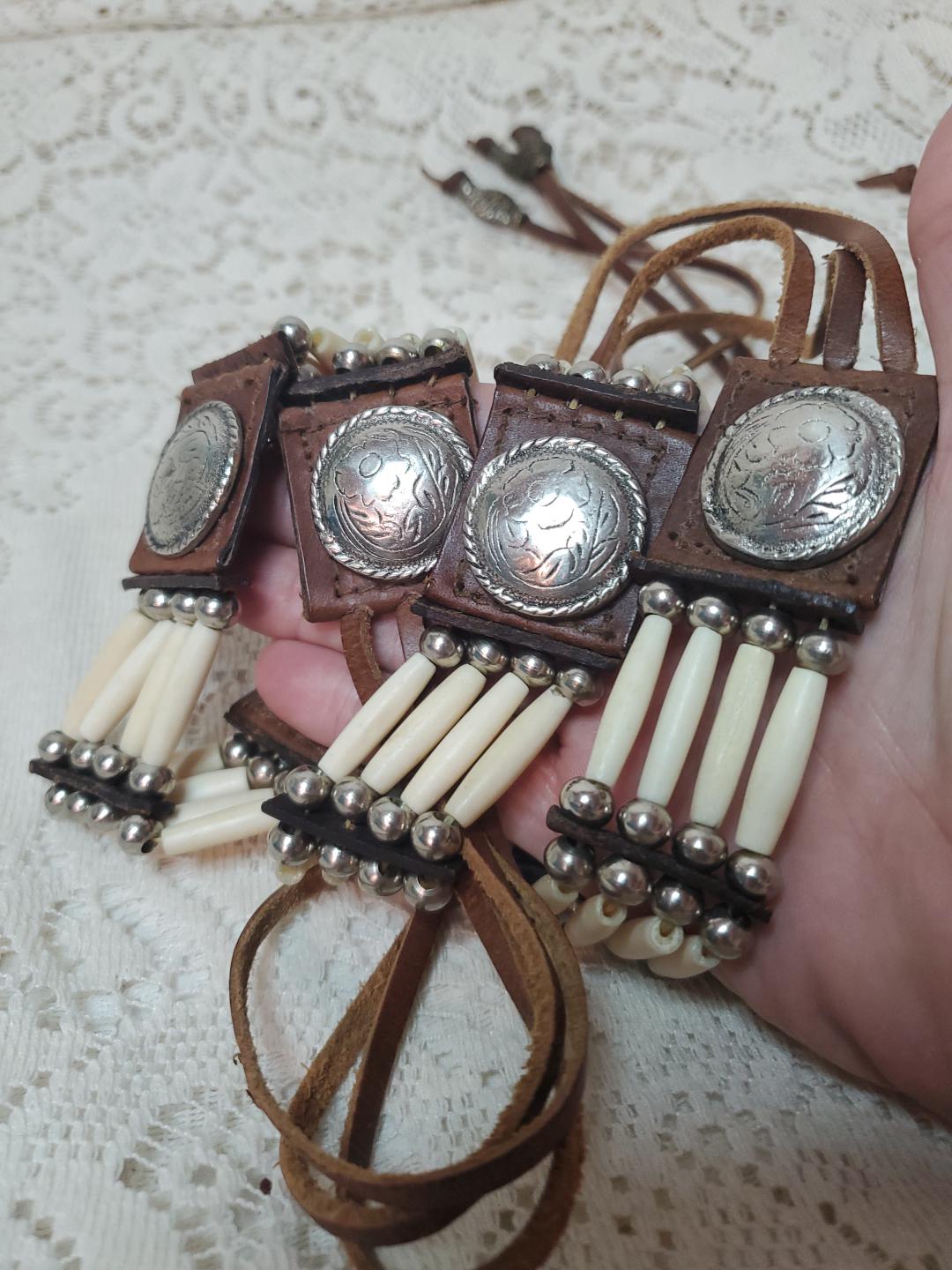 Western Hairpipe Bone Bead and Silver Concho Leather Belt Size 28 Vintage Concho Bone Bead Silver Western Black Leather Womens  main image 2