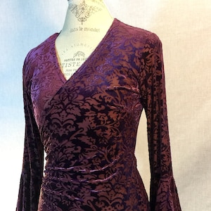 The Renaissance Top in burgundy burn out stretch velvet --- XL