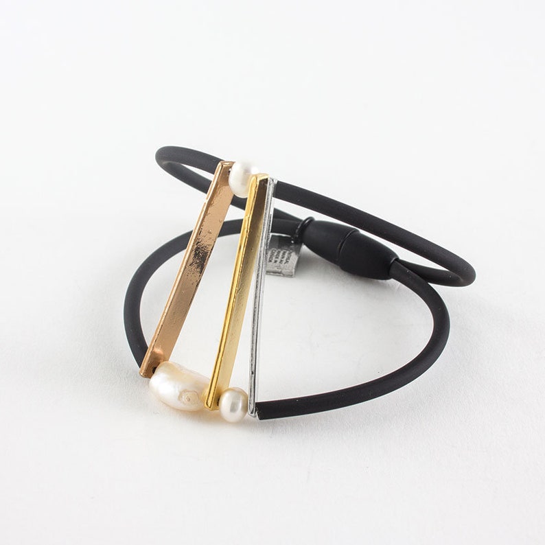 Minimalist bracelet in PVC and freshwater pearls Handmade in Canada Effie