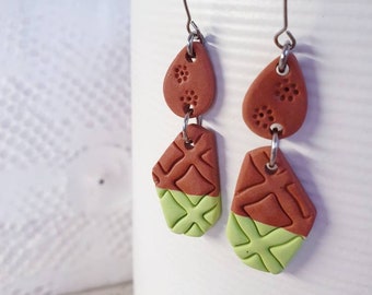 TWO TONE TEXTURED assymetrical green brown earrings minimalist simple fashion work polymer clay modern contemporary minimalism minimal new