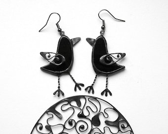 Black Raven Earrings Halloween Dark Goth Jewelry Crow Animal Grunge Earrings Black Stained Glass Jewellery Festive Bird