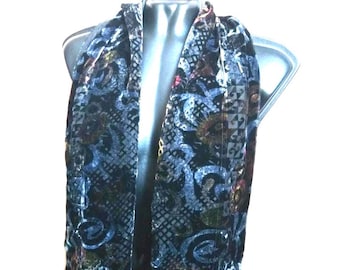 Pañuelo de cuello de terciopelo de seda negro de marca italiana vintage