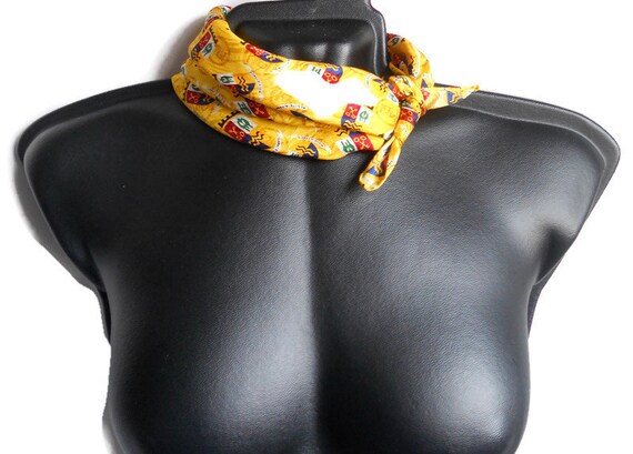 Small square silk neck scarf ,vintage yellow prin… - image 3