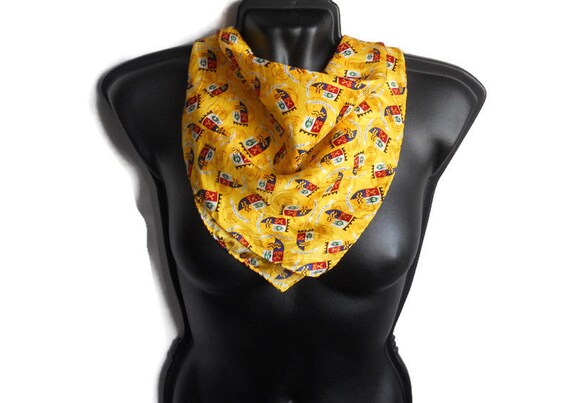 Small square silk neck scarf ,vintage yellow prin… - image 5
