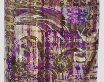 Bufanda de seda vintage italiana Laura Biagiotti estampada, verde oliva y morado.