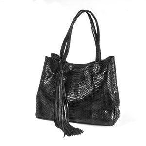 London Calling ~ Svart pyton tygväska