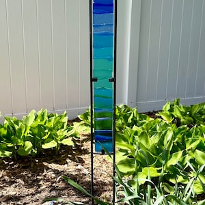 Flowing Glass Garden Art - Large