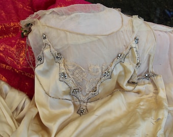 OMG Miss Havishams Great Great Grandaughters Wedding Dress 1920s Robe de Style Silk Wedding Dress