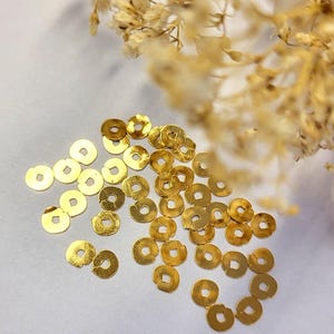 Echte Goldvergoldung mit Pailletten – Traditionelle Goldstickerei