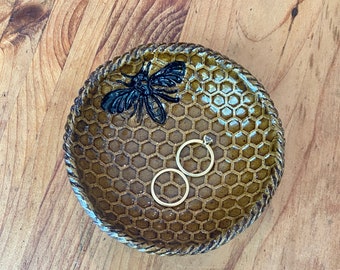 Bee Ring Dish- Pottery Ring Dish- Bee Ring Holder- Handmade Pottery- Bee Wedding Favor- Bee Wedding Decor- Bee Wedding Gift- Honeycomb Dish