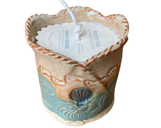 Footprints in Sand Candle: Vanilla Citrus Scented Pottery Candle