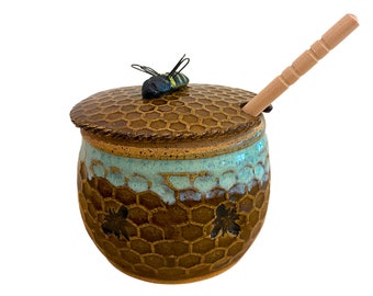 Honeycomb Honey pot- Bee Honey Pot- Honey Jar- Bee Sugar Jar- Honeycomb Honey- Sea Foam- Sugar Bowl- Bee Pottery