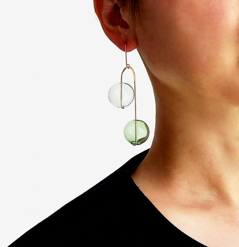 BALANCING ACT NO. 2_GR clear earrings, circle earrings, minimal earrings, mobile earrings, modern jewelry, sphere earrings, green image 1