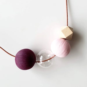 DOTS KETTING NO. 36 | paars, lavendel, kralen ketting, pom pom ketting, bubbels ketting, klei sieraden, verstelbare ketting |