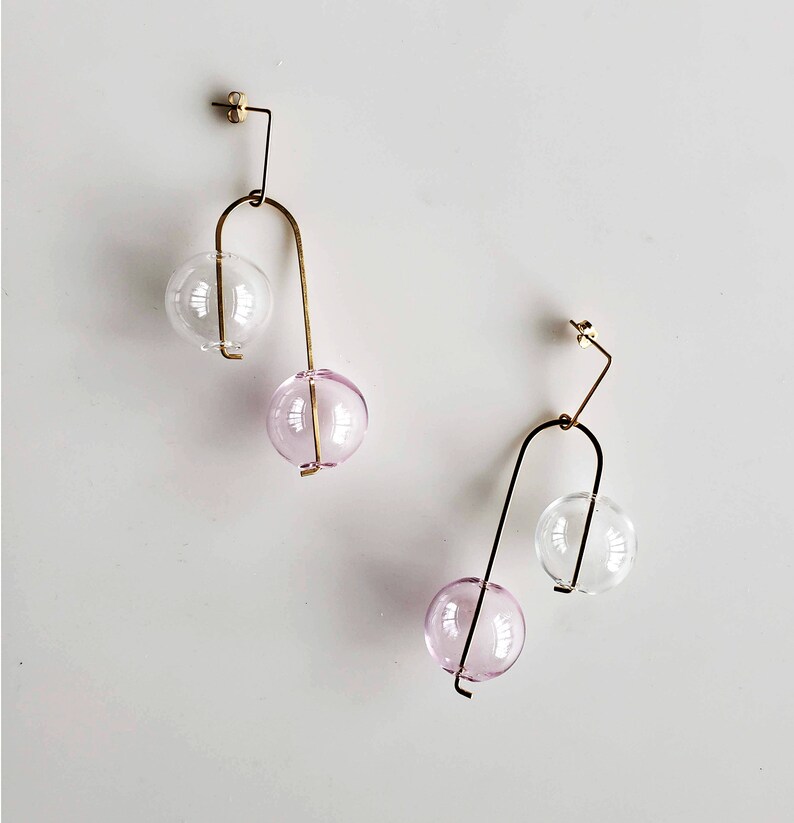 BALANCING ACT NO. 2_PK clear earrings, circle earrings, minimal earrings, mobile earring , modern jewelry, sphere earrings, pink image 2